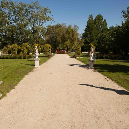 Chateau Hotel Du Colombier Сен Мало Екстериор снимка
