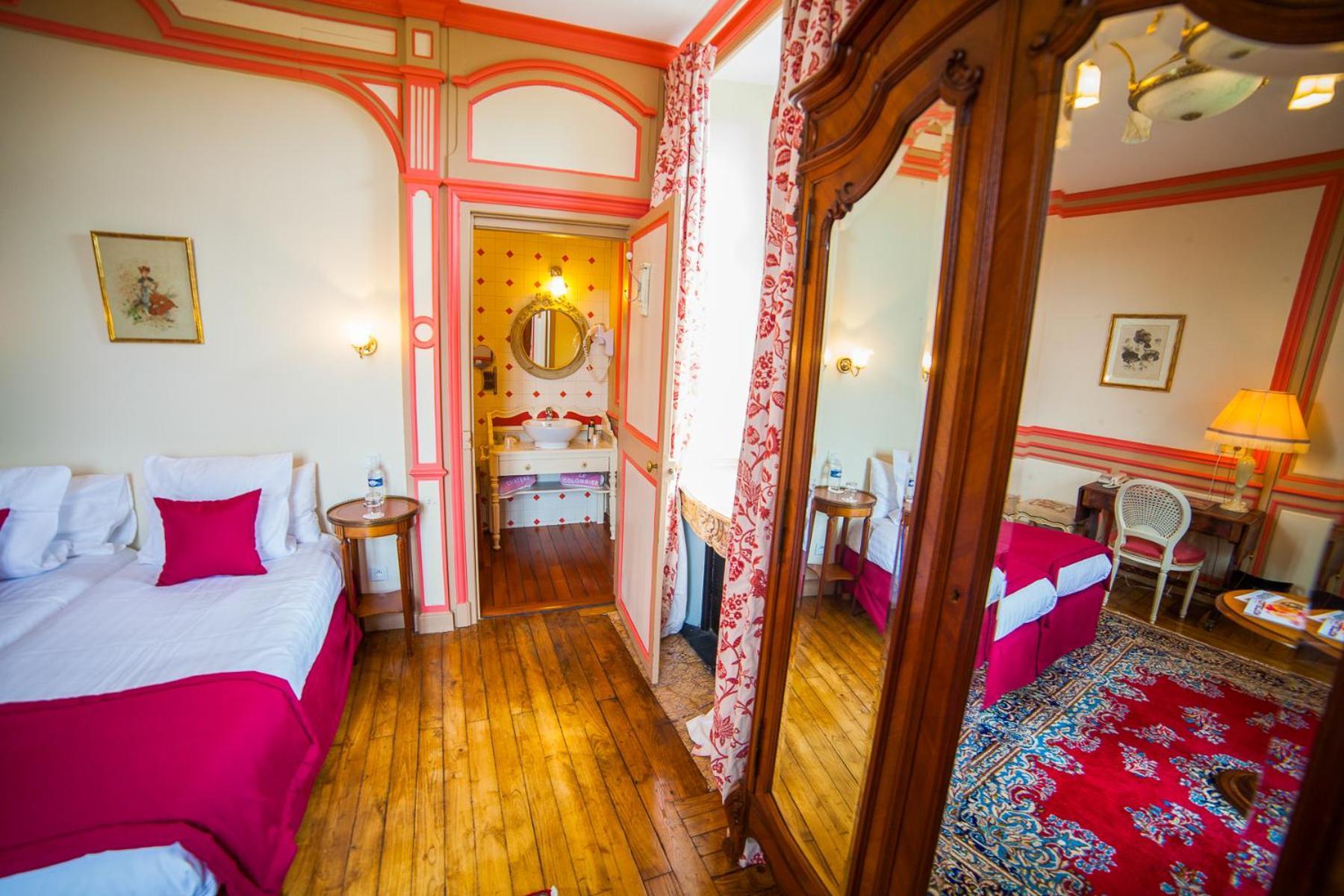 Chateau Hotel Du Colombier Сен Мало Екстериор снимка
