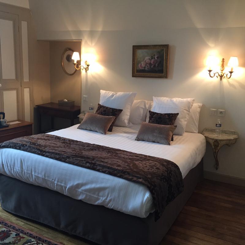 Chateau Hotel Du Colombier Сен Мало Екстериор снимка
